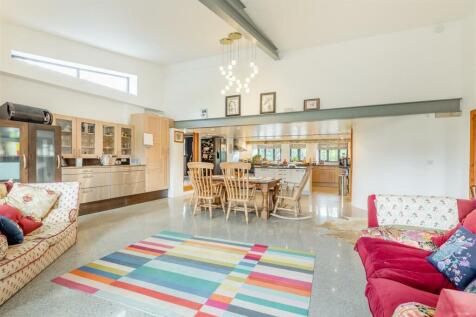 8561063-interior17.jpg