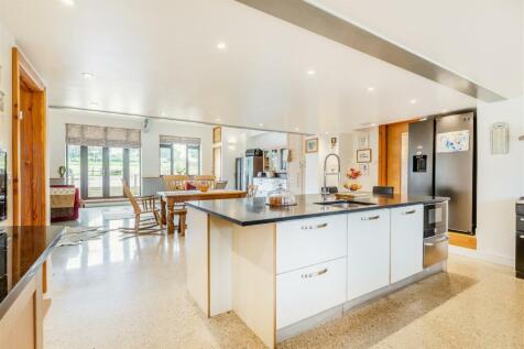 8561063-interior04.jpg
