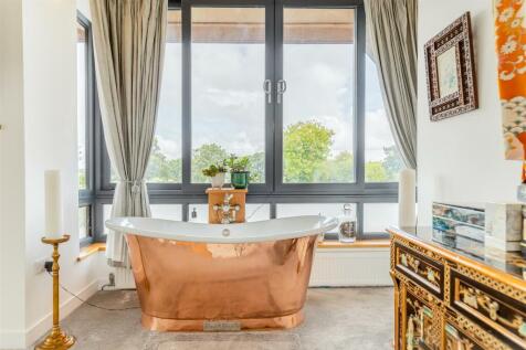8561063-interior22.jpg