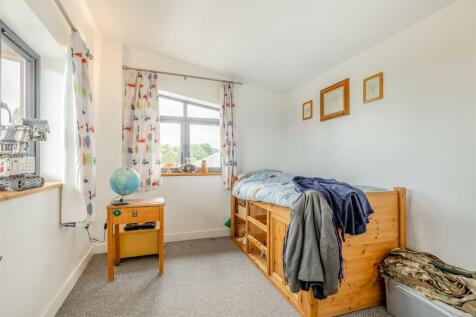 8561063-interior18.jpg
