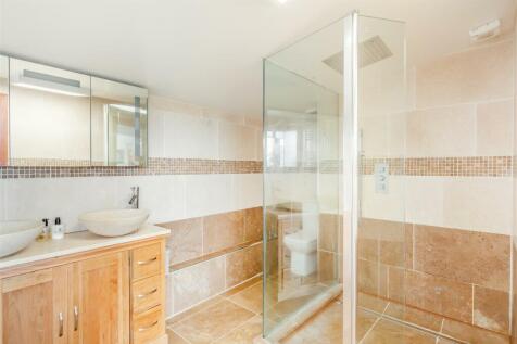 8561063-interior25.jpg