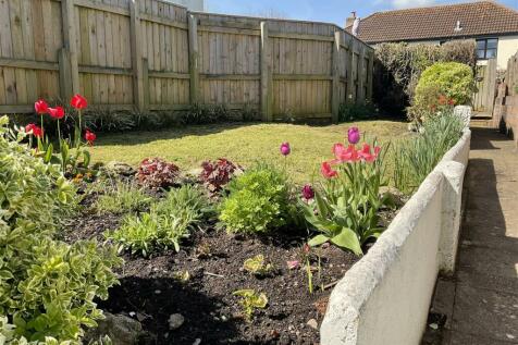 sunnygarden bed.jpg