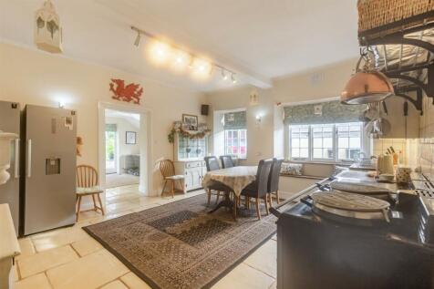 8527860-interior10.jpg