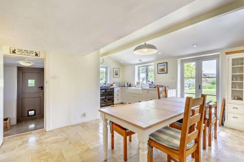 8551880-interior15-800.jpg