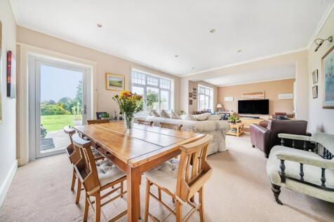 Diner/Sitting room