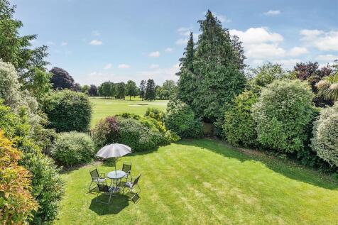 Rear garden/Golf course
