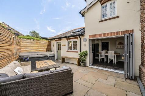 Rear courtyard