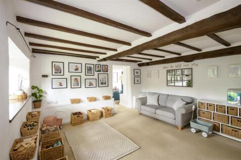 Dining/Playroom