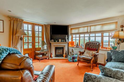 8593097-interior15-800.jpg