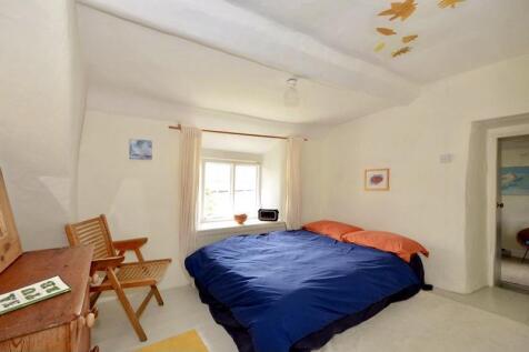 LH Bedroom 2 - .jpg