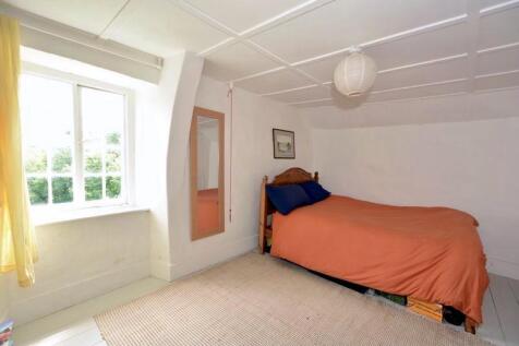 LH Bedroom 1 - .jpg
