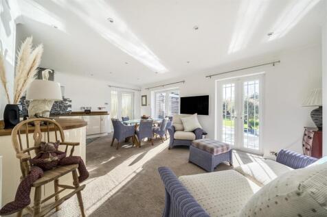 Kitchen/diner/family room