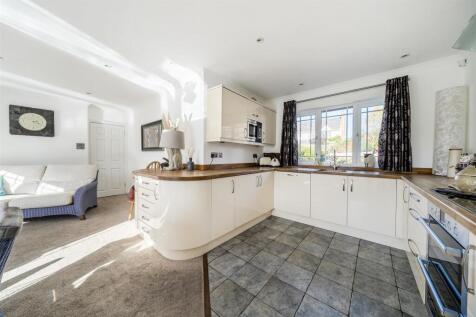 Kitchen/diner/family room