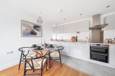 Kitchen/dining/sitting room