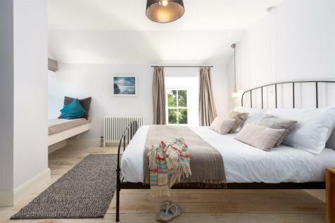 Ivy Cottage-1-2-Edit.jpg