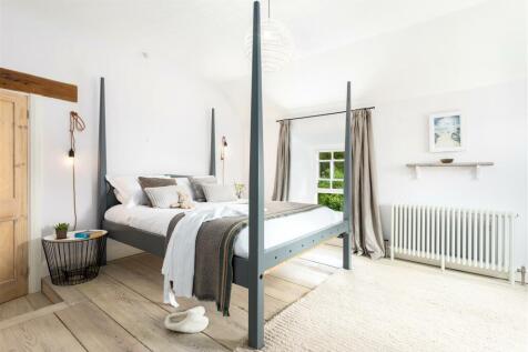 Ivy Cottage-120-Edit.jpg