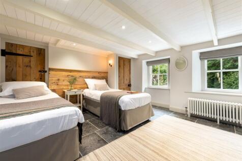Ivy Cottage-218-Edit.jpg