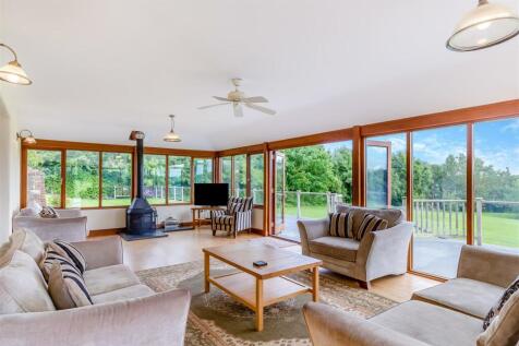 8610629-interior02v2.jpg