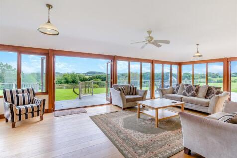 8610629-interior01v2.jpg