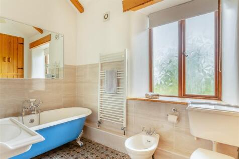 8607632-interior15.jpg