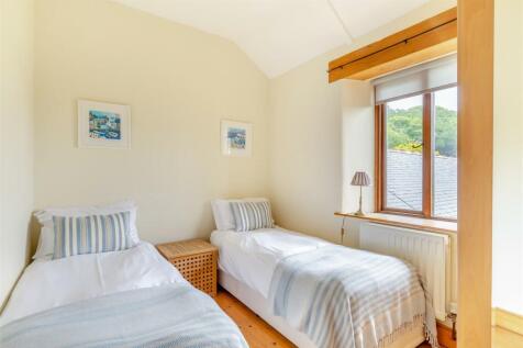 8607632-interior27.jpg