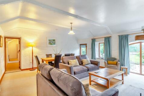 8607632-interior41.jpg