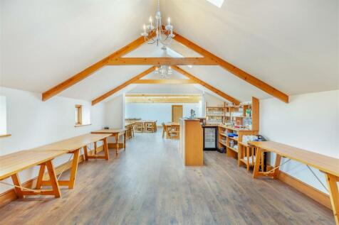 8607632-interior01.jpg