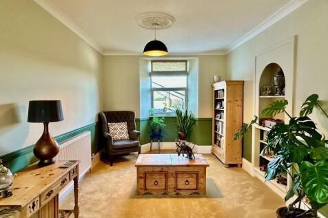 Lounge/ Dining Room