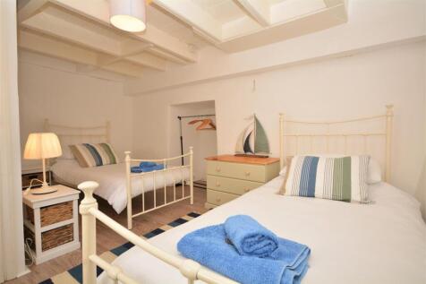 Twin Room.JPG