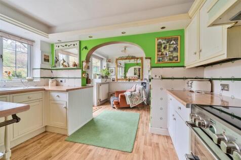 Seasons kitchen.jpg