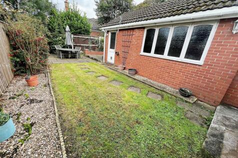 DETACHED GARAGE