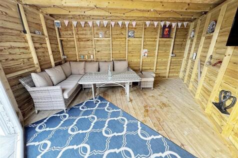 SUMMER HOUSE