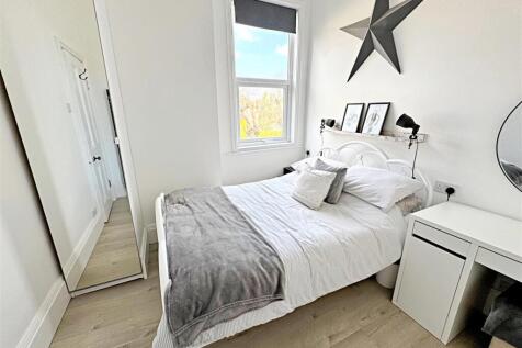 BEDROOM FIVE
