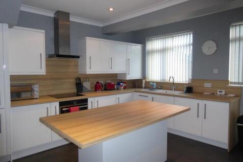 Kitchen / dining