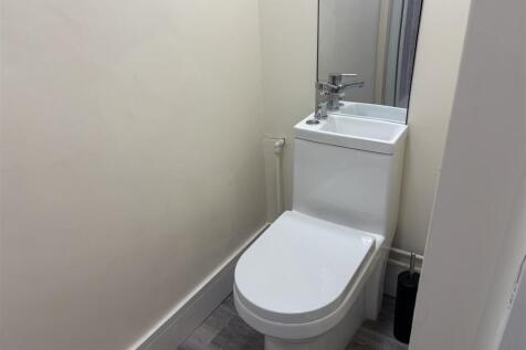 Downstairs shower room