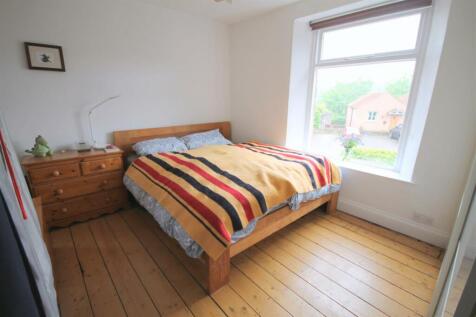 TD Bedroom 1.JPG