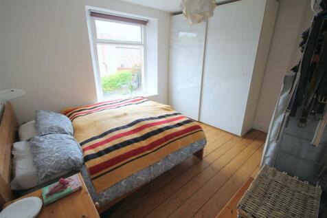 TD Bedroom 1a.JPG