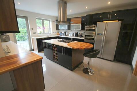 GB Kitchen i.JPG