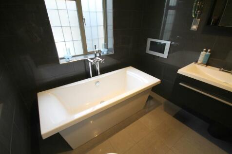 GB GF Bathroom iii.JPG