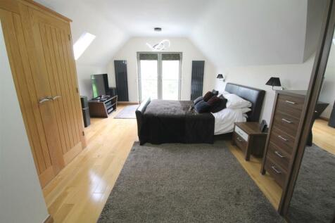 GB Bedroom 1i.JPG