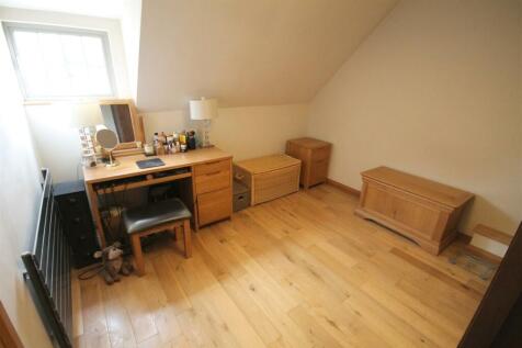 GB Bedroom 3.JPG