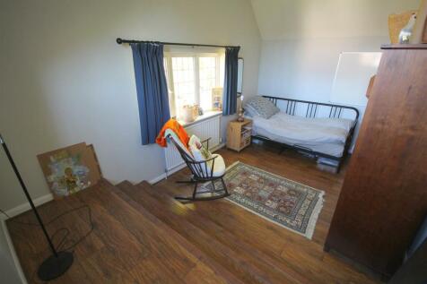 R Bedroom 5iii.JPG