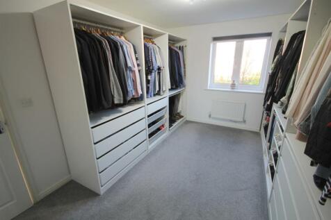 CB Bedroom 2i.JPG