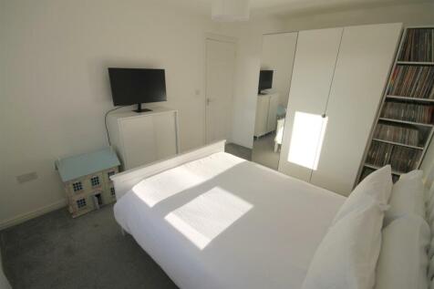 CB Bedroom 3c.JPG