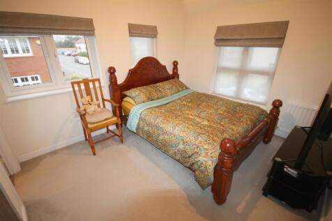 PW Bedroom 1ii.JPG