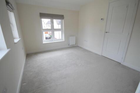 PW Bedroom 1iii.JPG