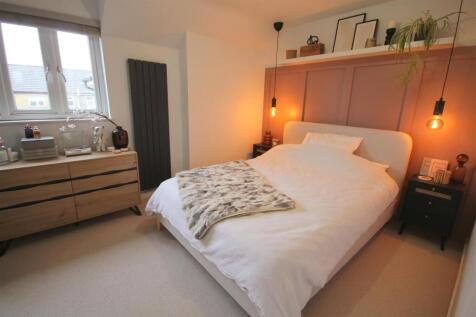 VCL Bedroom 1.JPG
