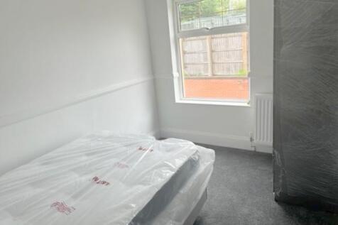 ROOM 8ii.jpg