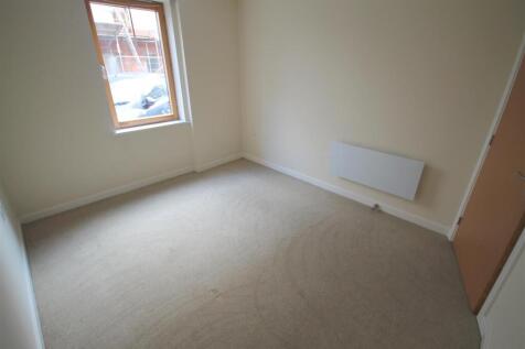 RC Bedroom 1i.JPG