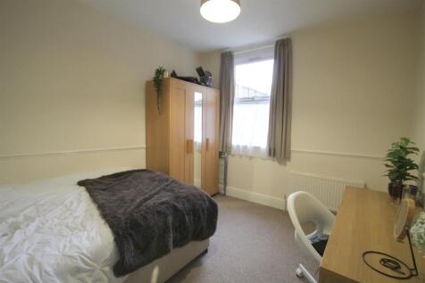 SR Bedroom a i.JPG